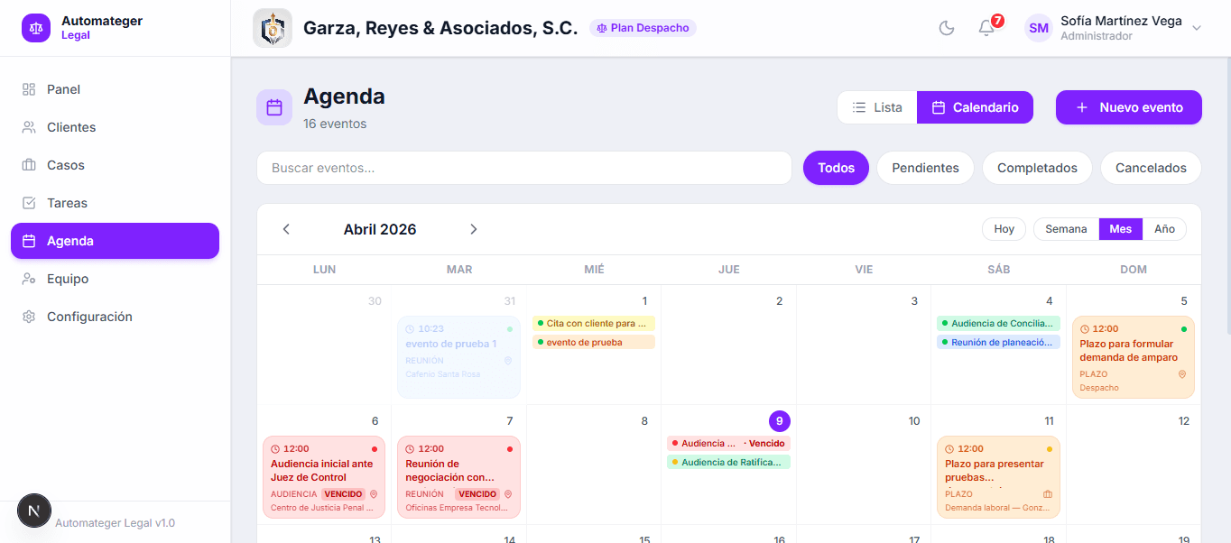 Vista de calendario mensual con audiencias y plazos en Automateger Legal